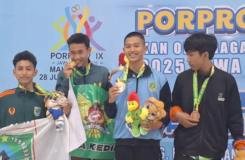 Afdal, Petarung Muda SMP Muhammadiyah 7 Surabaya Sabet Juara 2 Muaythai Porprov Jatim IX